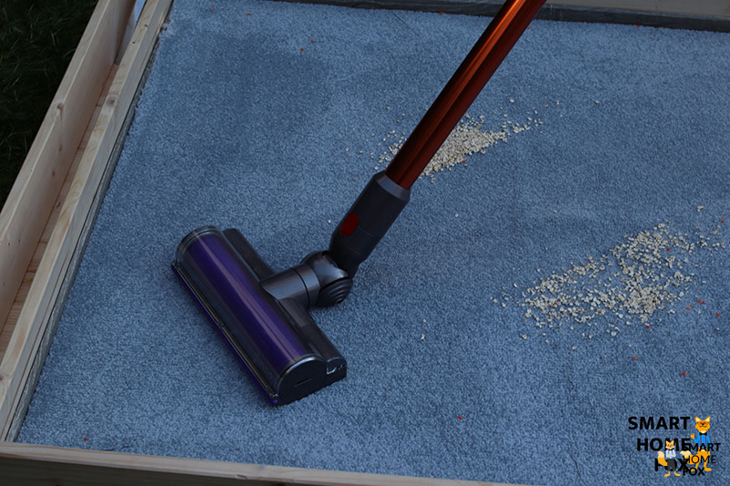 The Dyson V10 vacuuming the carpet